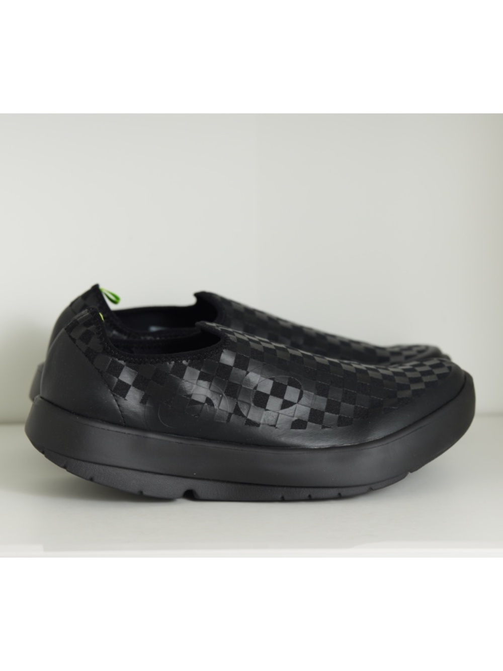 $149 Oofos Mens Oomg Eezee Low Black  Checker Comfort Recovery Slip On Shoes